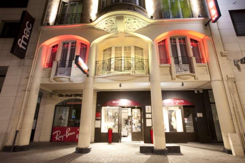 Cecyl Centre Hotel 3*