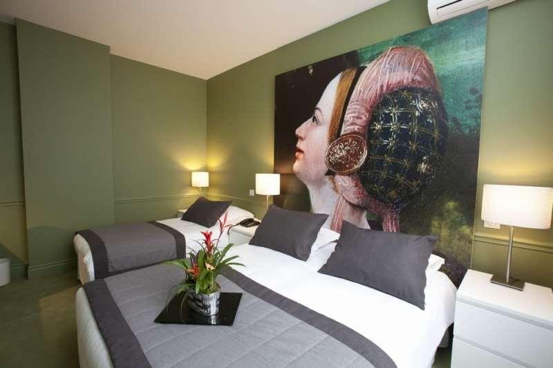Cecyl Centre Hotel